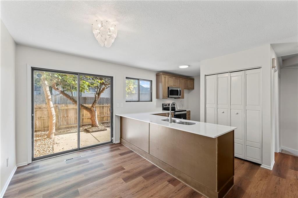 Listing Photo MLS #HMS2577869