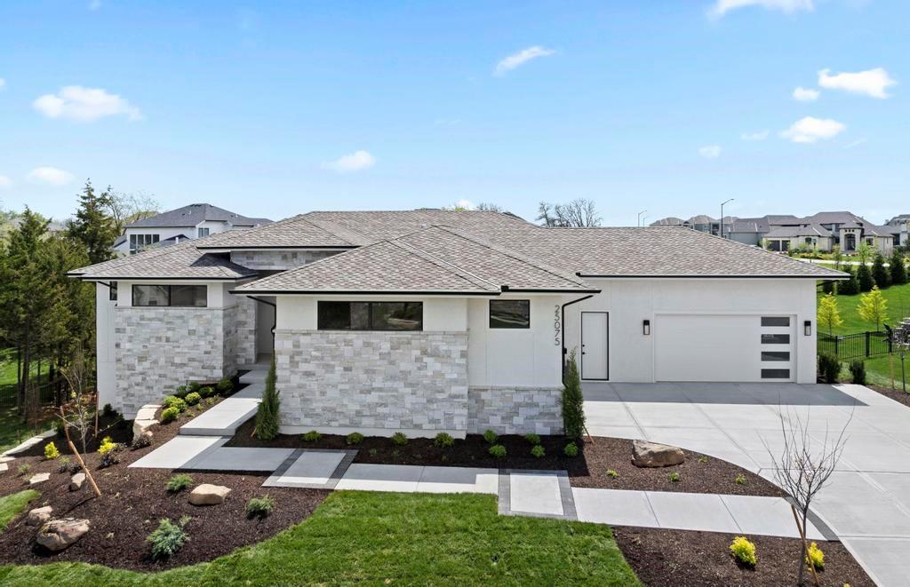 Listing Photo MLS #HMS2578010
