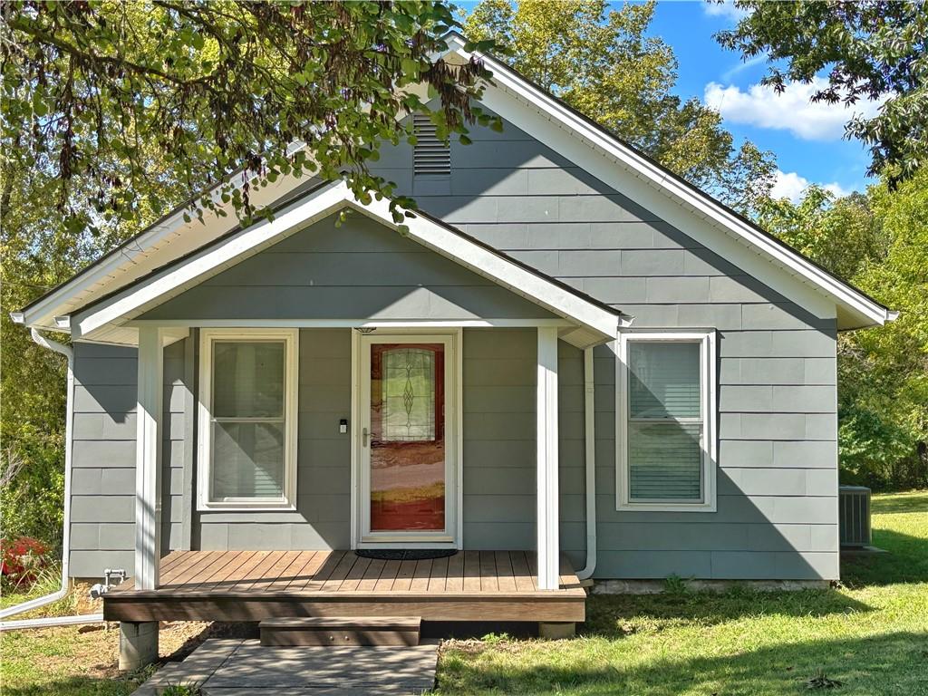 Listing Photo MLS #HMS2578112