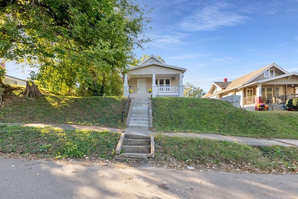 Listing Photo MLS #HMS2578142