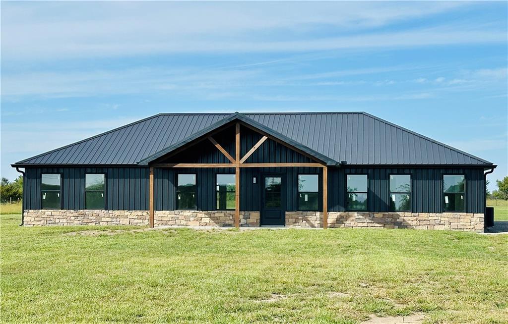 Listing Photo MLS #HMS2578248