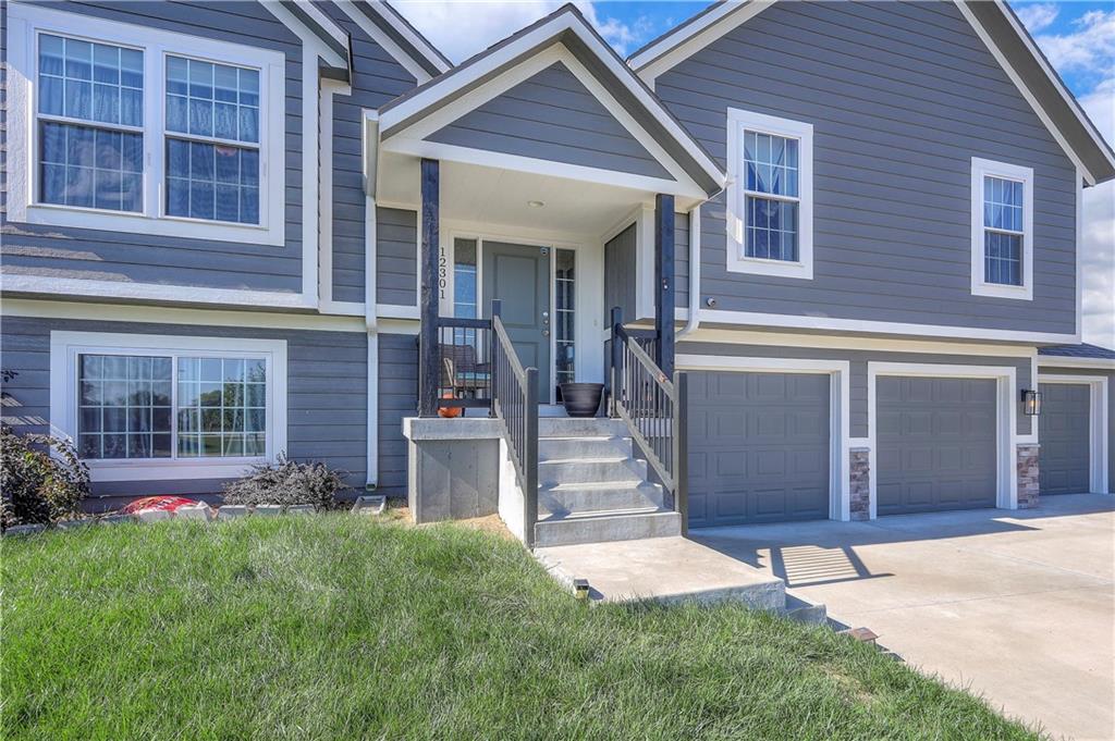 Listing Photo MLS #HMS2578271