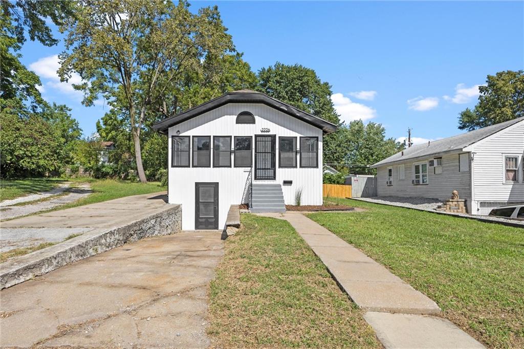 Listing Photo MLS #HMS2578568