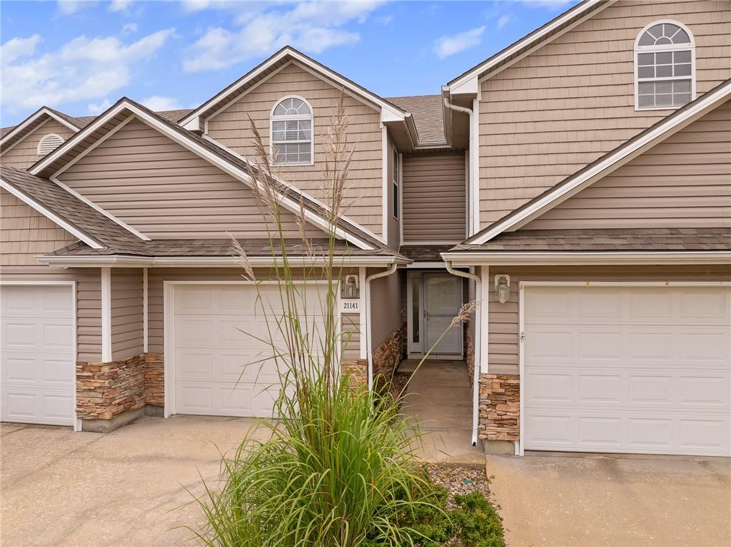 Listing Photo MLS #HMS2579878