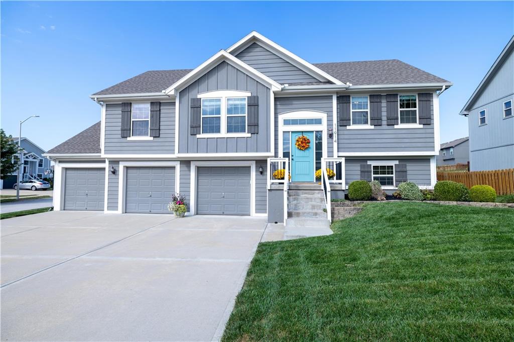 Listing Photo MLS #HMS2579993