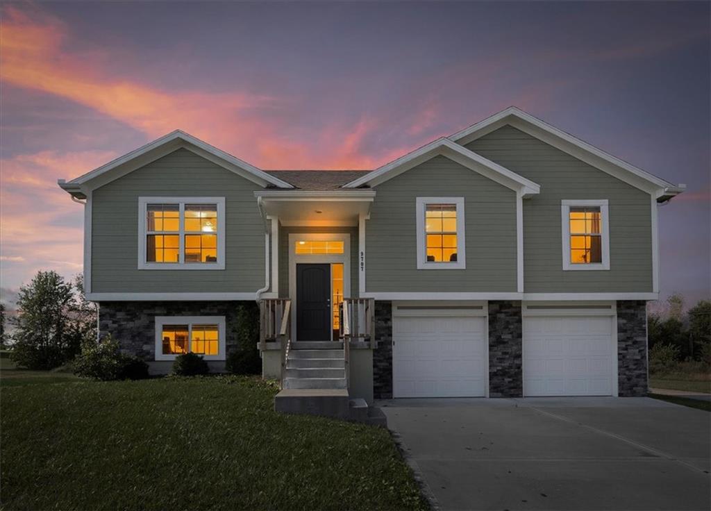 Listing Photo MLS #HMS2581133