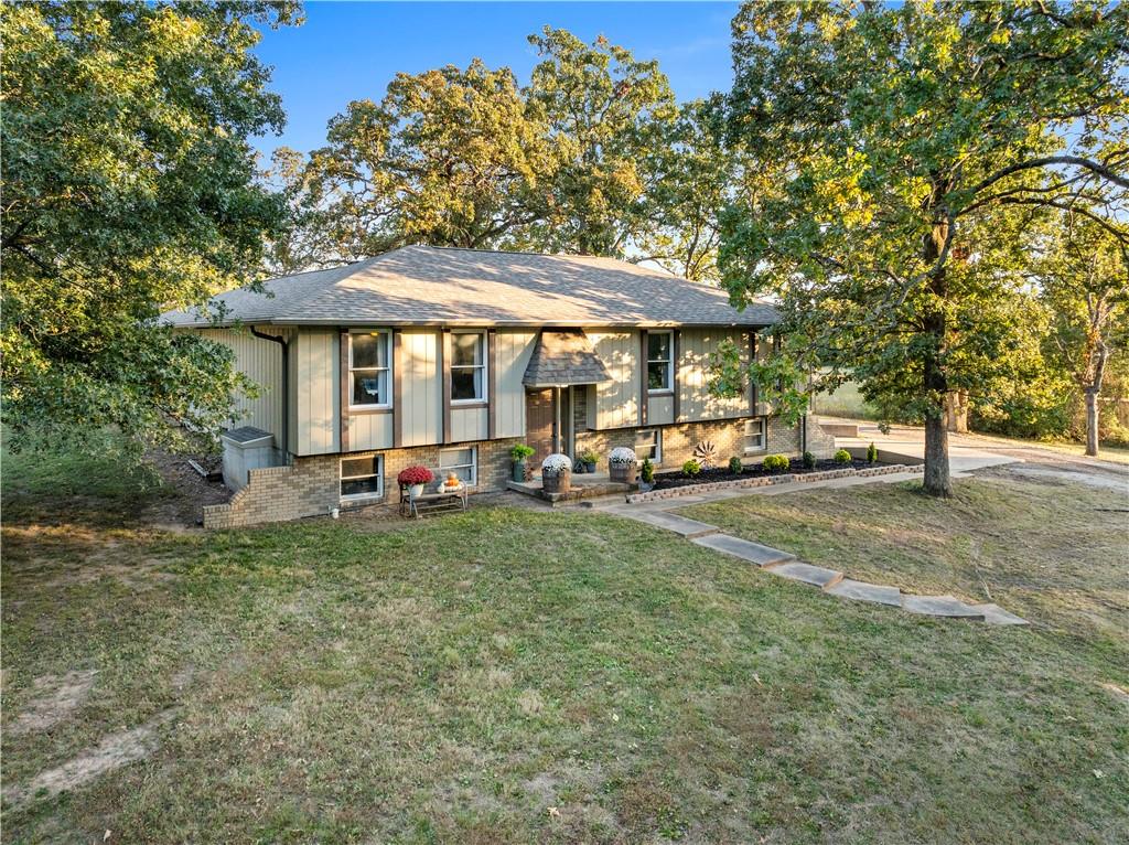 Listing Photo MLS #HMS2581325