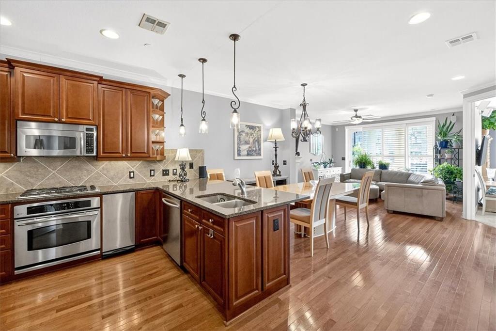 Listing Photo MLS #HMS2581432