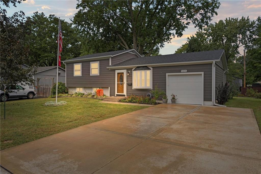 Listing Photo MLS #HMS2581467