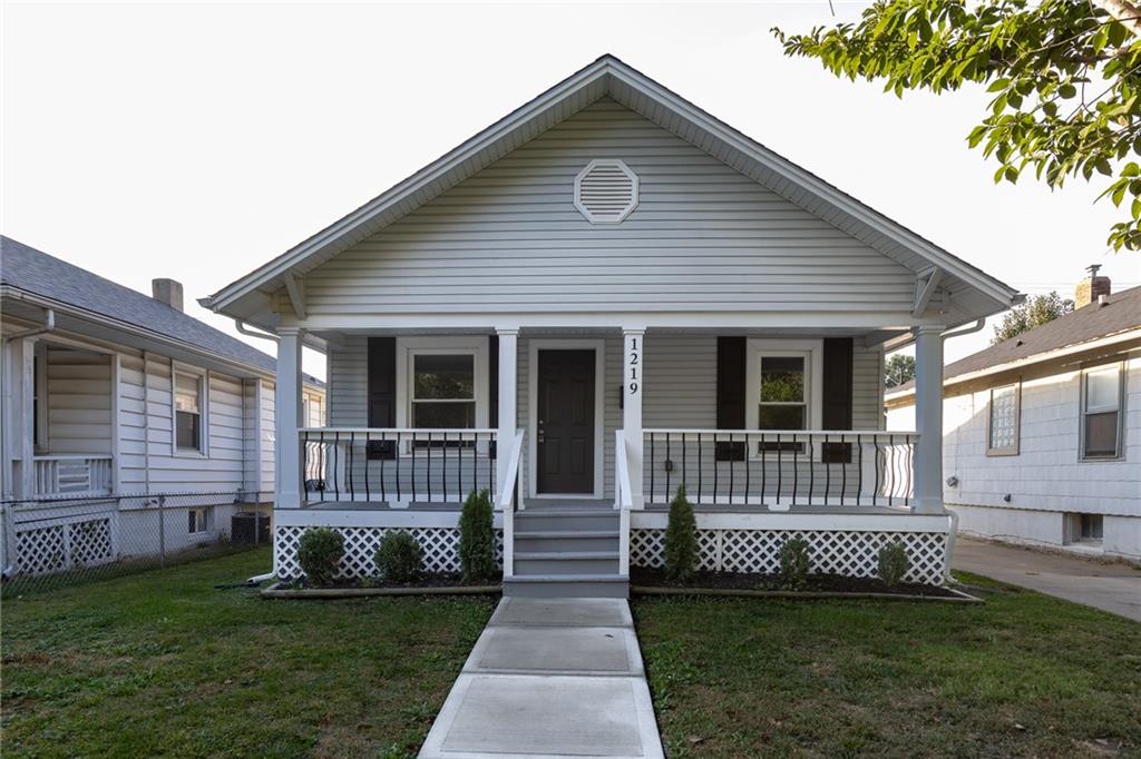 Listing Photo MLS #HMS2581549