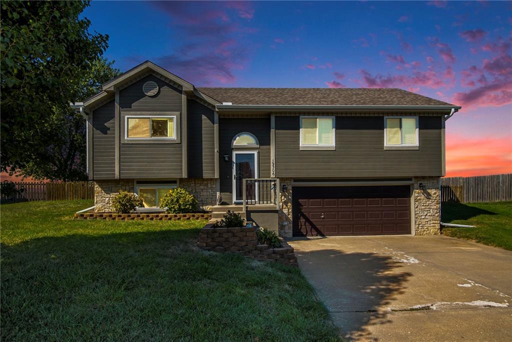 Listing Photo MLS #HMS2581579