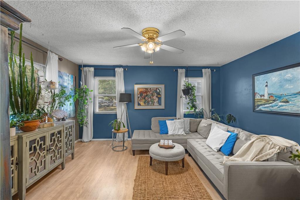 Listing Photo MLS #HMS2581607