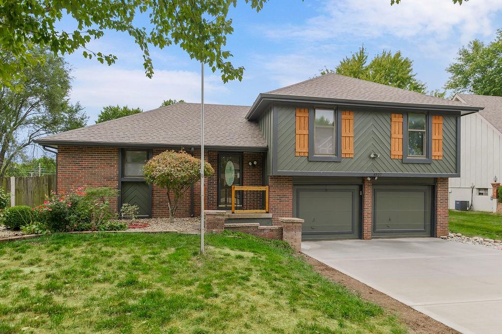 Listing Photo MLS #HMS2581847