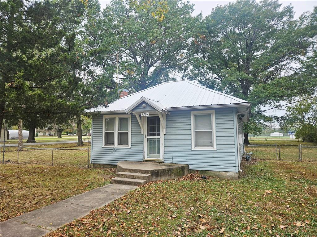 Listing Photo MLS #HMS2581861