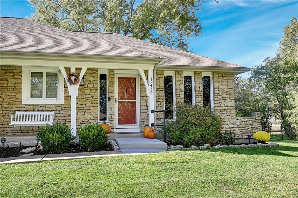 Listing Photo MLS #HMS2581942