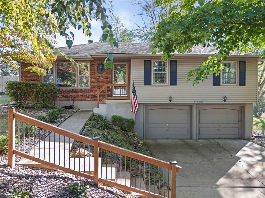 Listing Photo MLS #HMS2581973