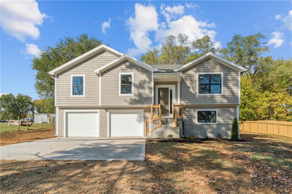 Listing Photo MLS #HMS2582229