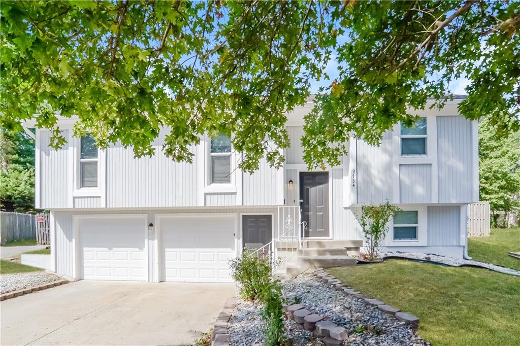 Listing Photo MLS #HMS2582485