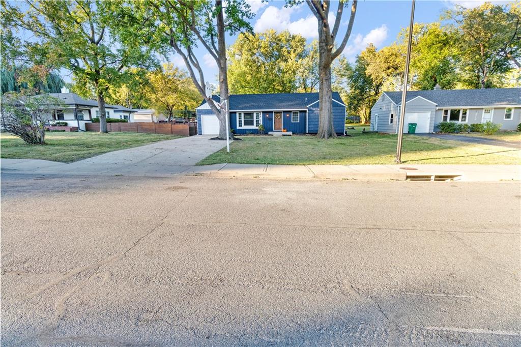 Listing Photo MLS #HMS2582537
