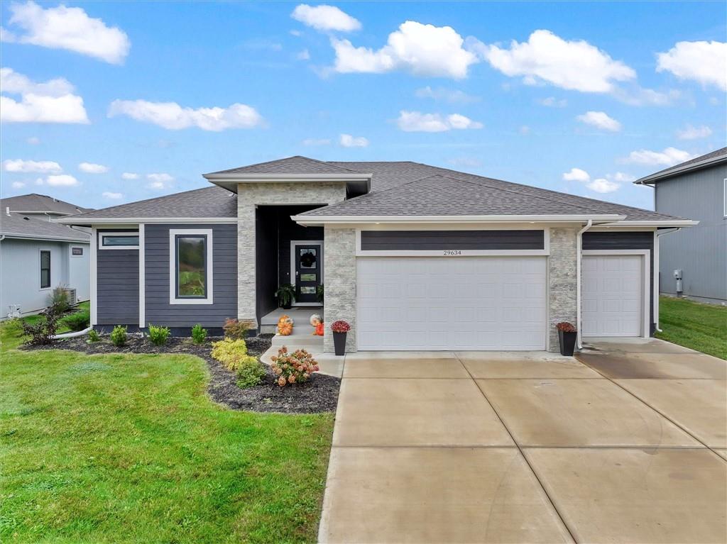 Listing Photo MLS #HMS2583133