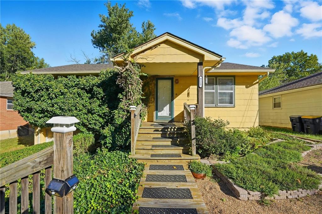 Listing Photo MLS #HMS2583147