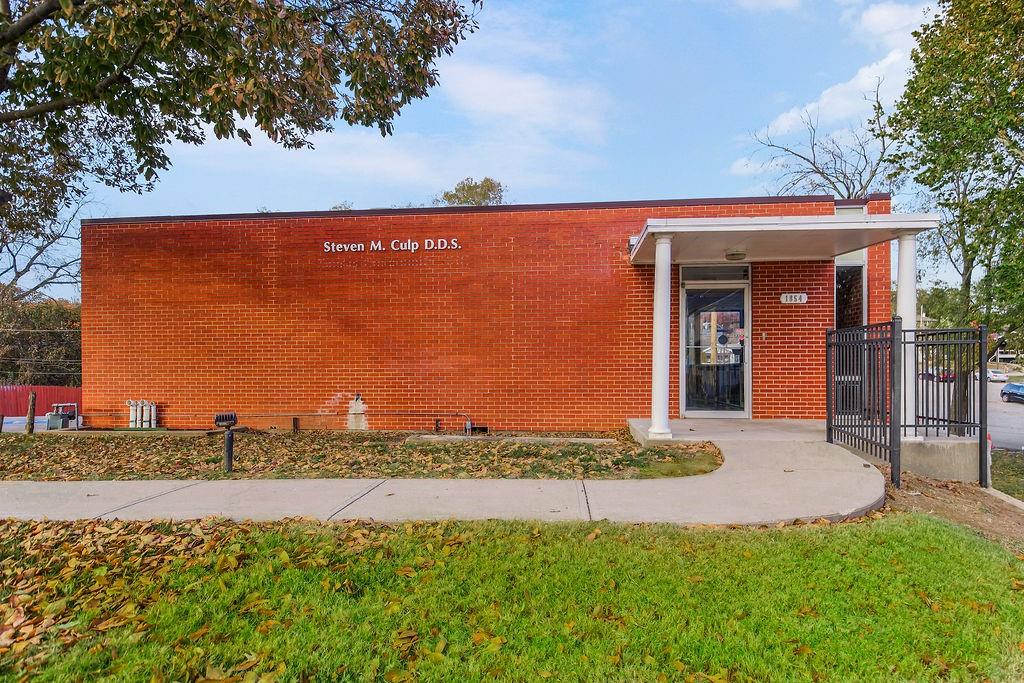 Listing Photo MLS #HMS2583418
