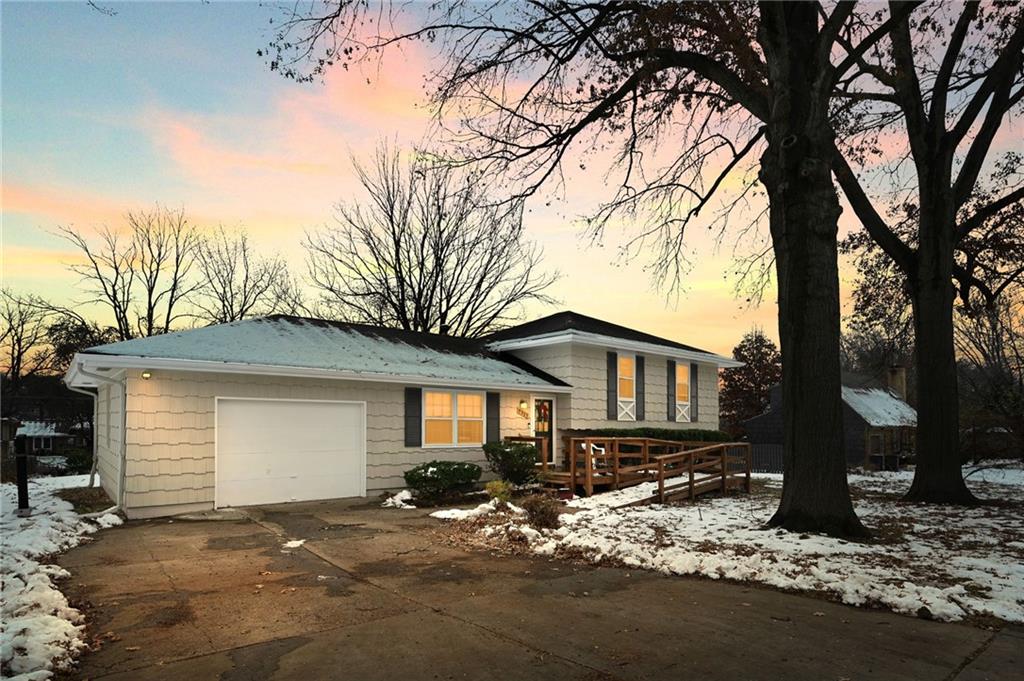 Listing Photo MLS #HMS2584523