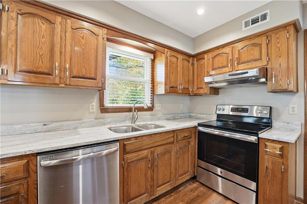 Listing Photo MLS #HMS2585024