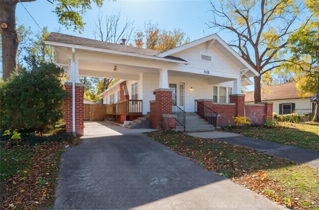 Listing Photo MLS #HMS2585194