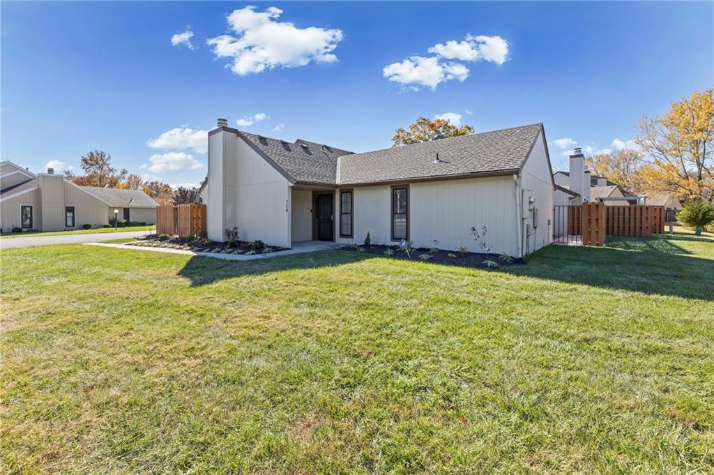 Listing Photo MLS #HMS2587377