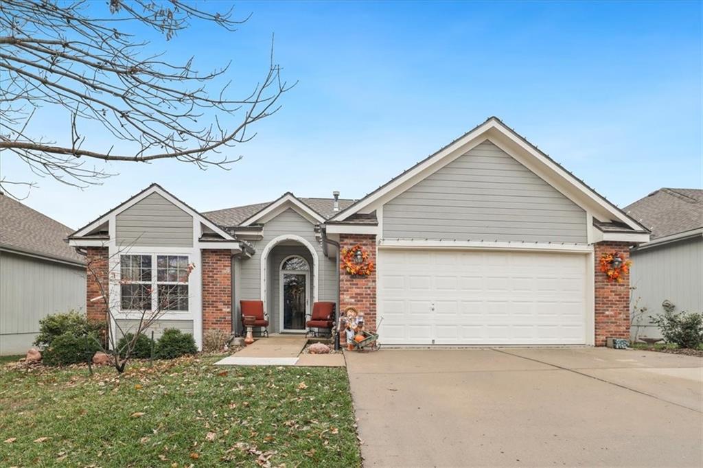 Listing Photo MLS #HMS2587923