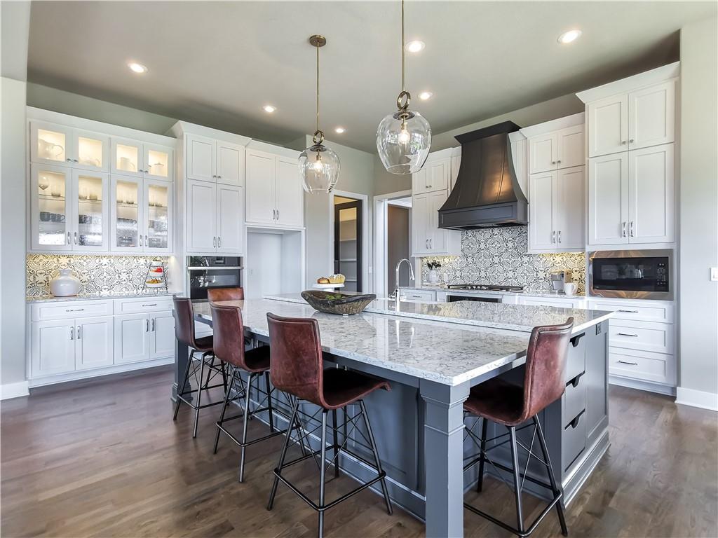 Listing Photo MLS #HMS2588140