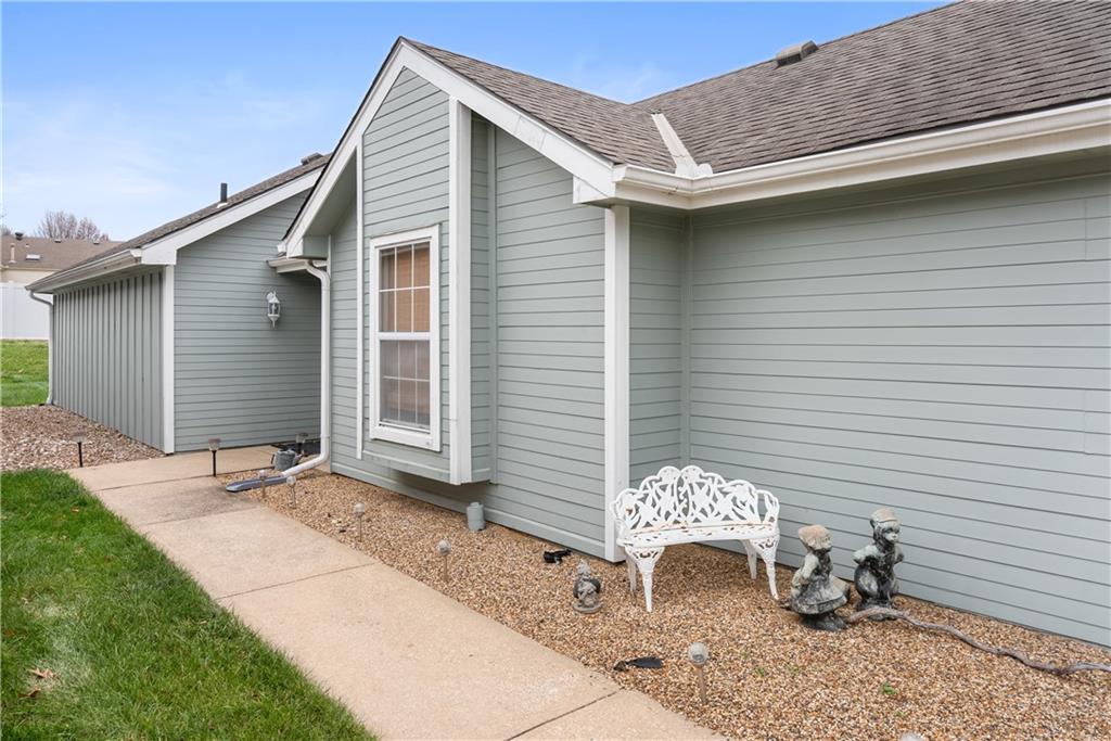 Listing Photo MLS #HMS2588150