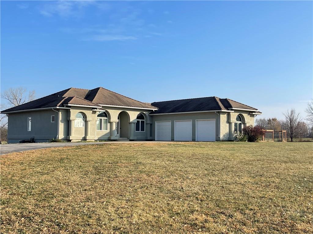 Listing Photo MLS #HMS2589027