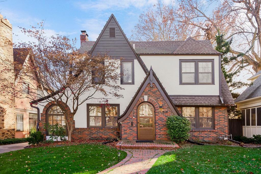 Listing Photo MLS #HMS2589056