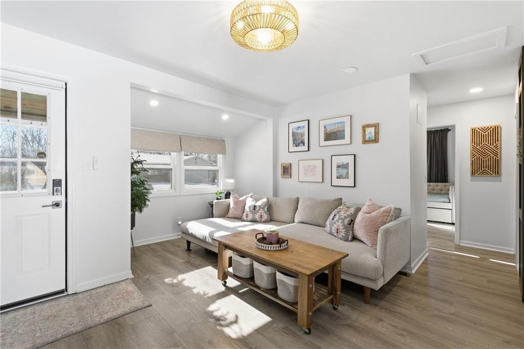 Listing Photo MLS #HMS2589707