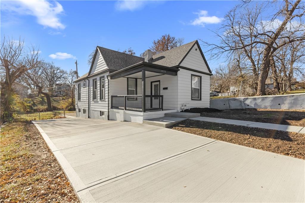 Listing Photo MLS #HMS2589758