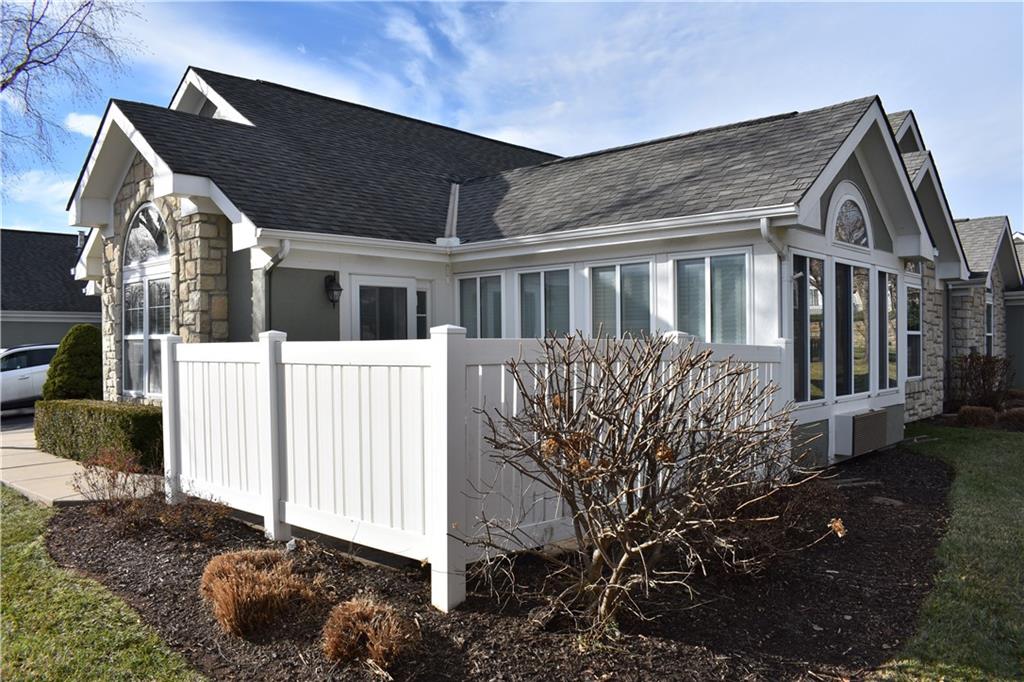 Listing Photo MLS #HMS2589832