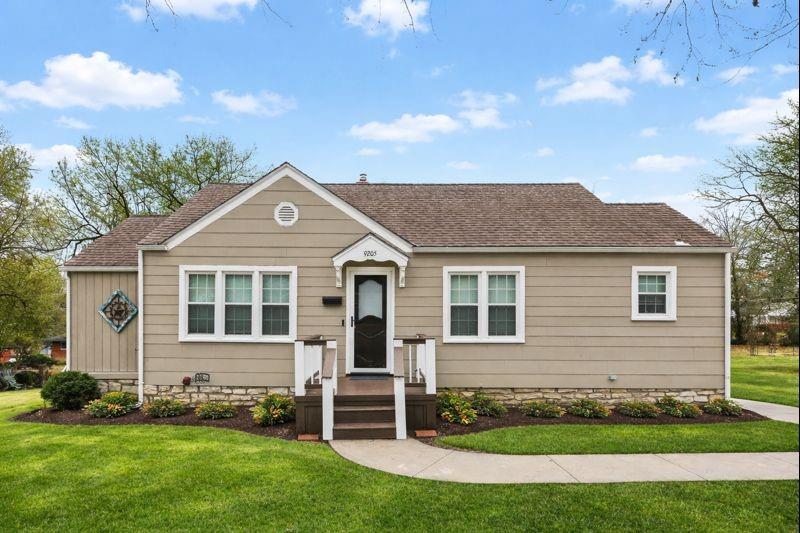 Listing Photo MLS #HMS2591062