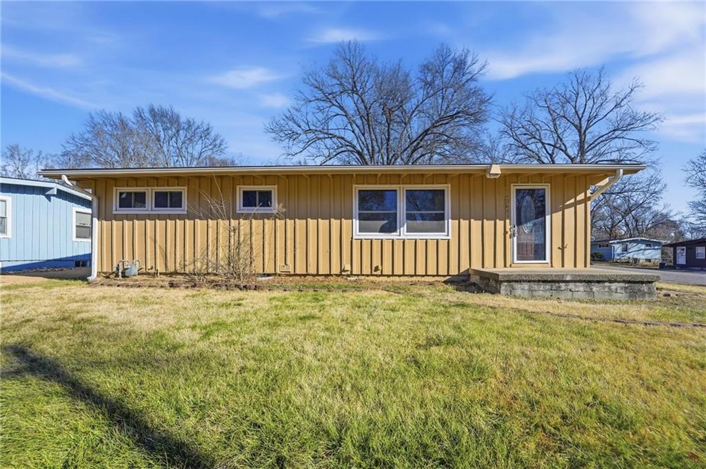 Listing Photo MLS #HMS2591636