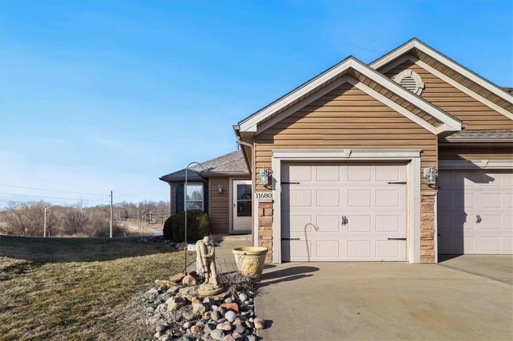 Listing Photo MLS #HMS2592840