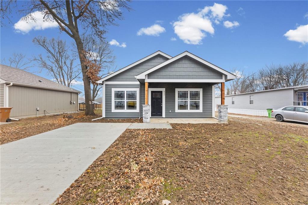 Listing Photo MLS #HMS2592905