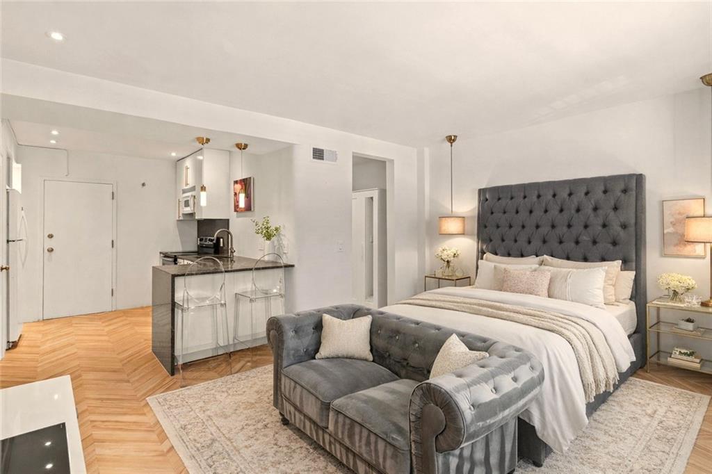 Listing Photo MLS #HMS2594360