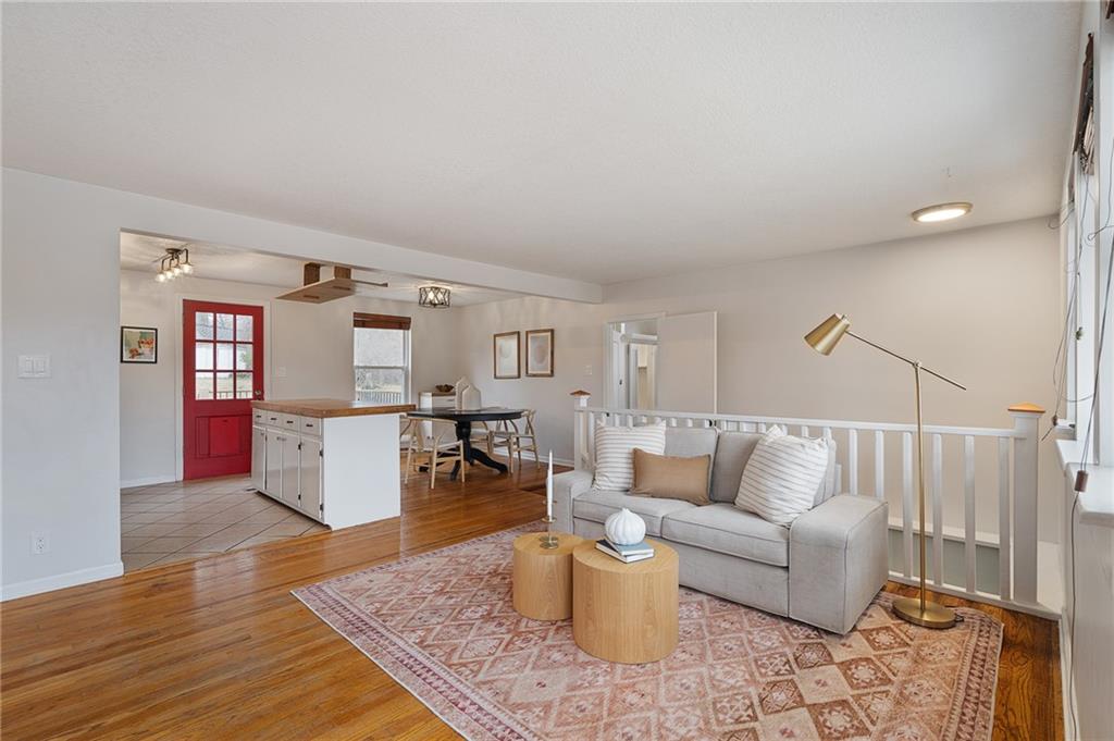 Listing Photo MLS #HMS2594944