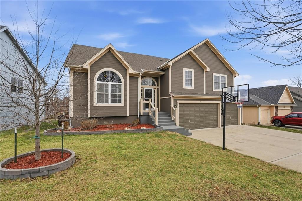 Listing Photo MLS #HMS2595405