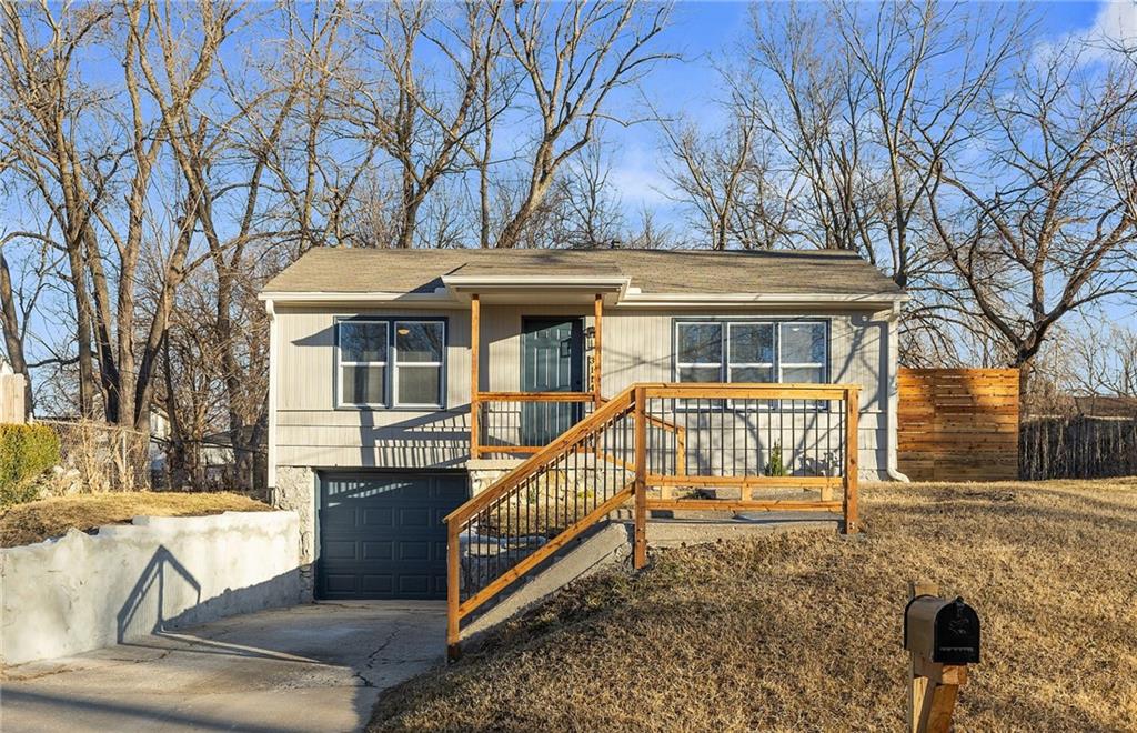 Listing Photo MLS #HMS2595601