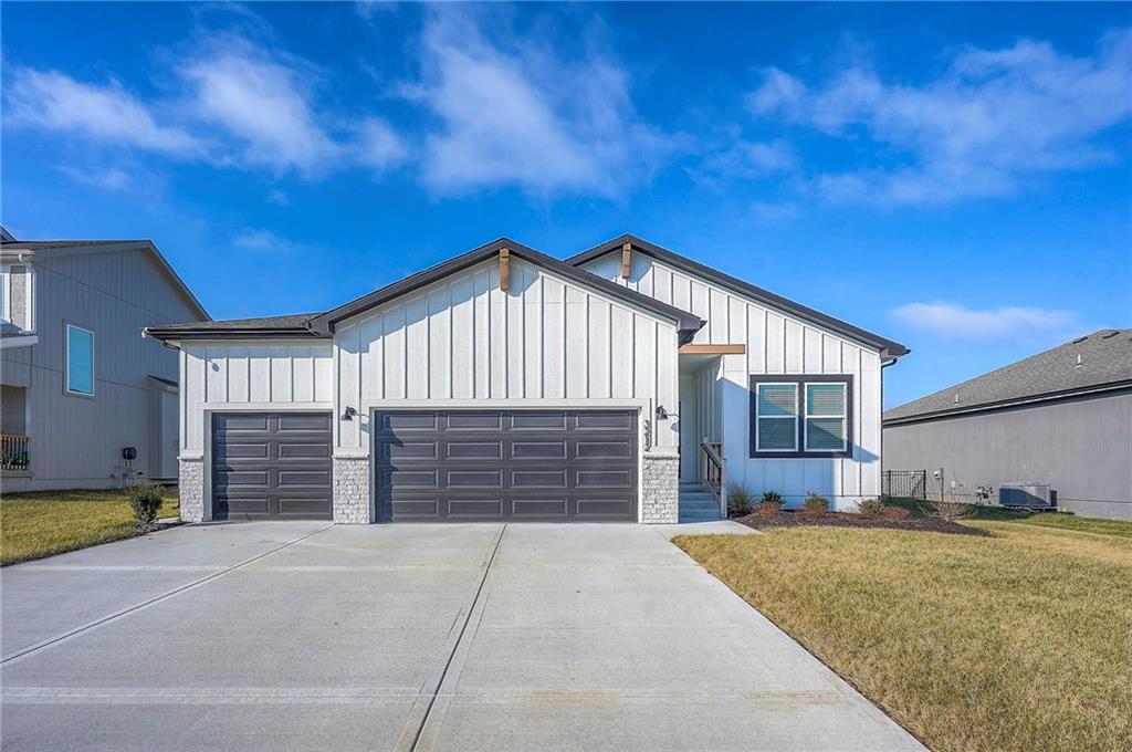 Listing Photo MLS #HMS2595708