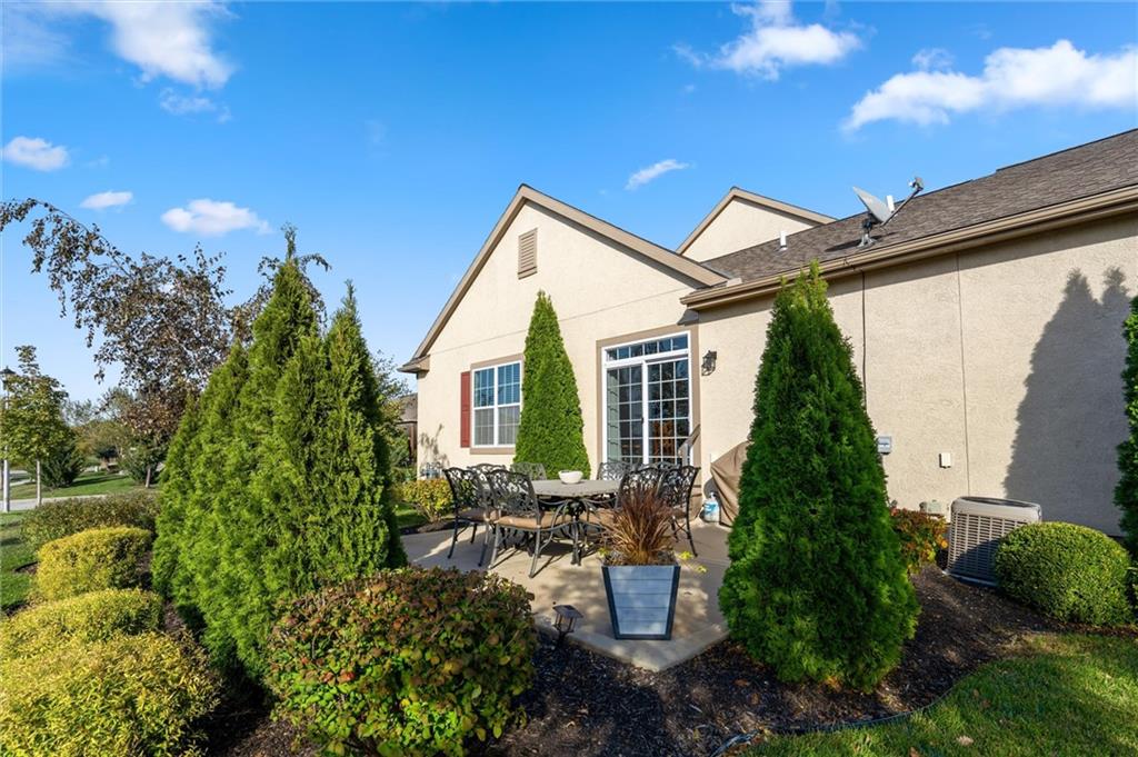 Listing Photo MLS #HMS2595897