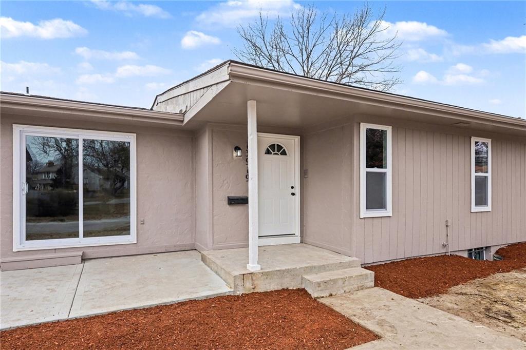 Listing Photo MLS #HMS2597982