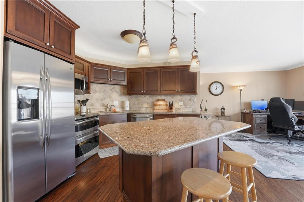 Listing Photo MLS #HMS2598200